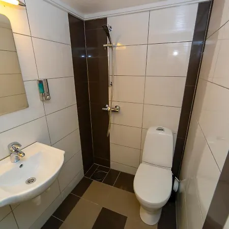 Jarlen Hotell 3*