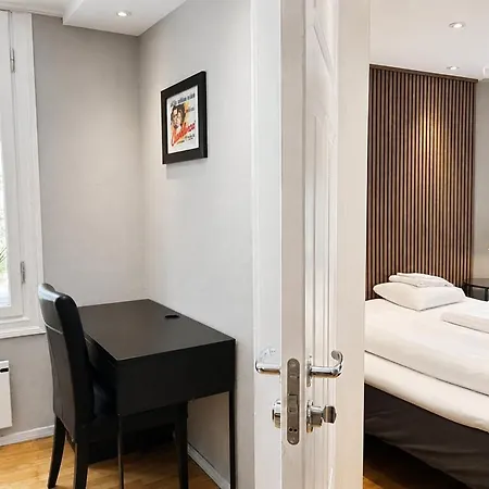 Jarlen Hotell 3*