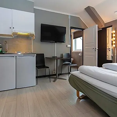 Jarlen Hotel 3*