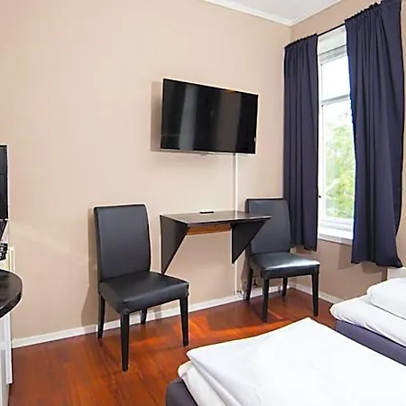 Jarlen Hotel 3*