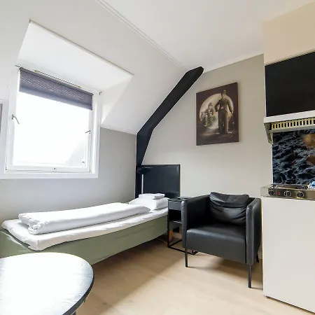 Jarlen Hotel 3*